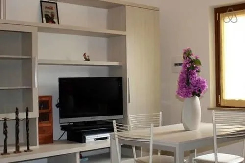 Flat House