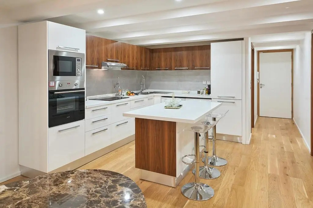 Sunlight Properties - Palme D Or - 2 Bedrooms, modern holiday rental apartment, hyper central