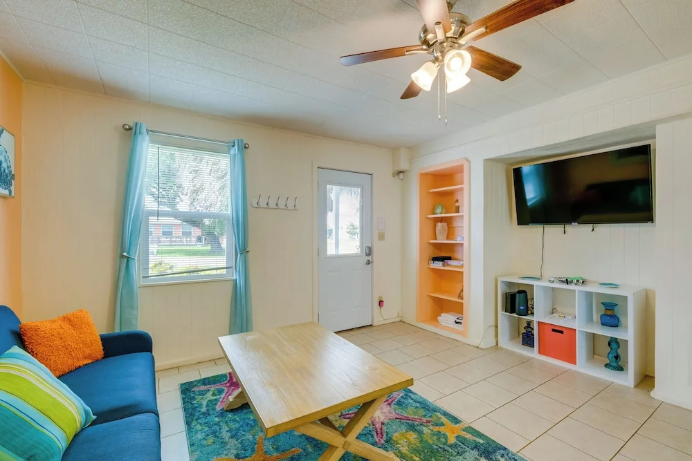 Walk to Aransas Bay: Beautiful Rockport Townhome