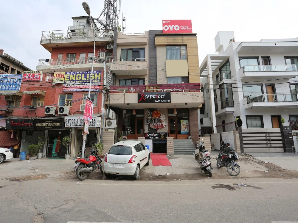 OYO Townhouse 281 Harsh Vihar Near M2K Cinemas Rohini