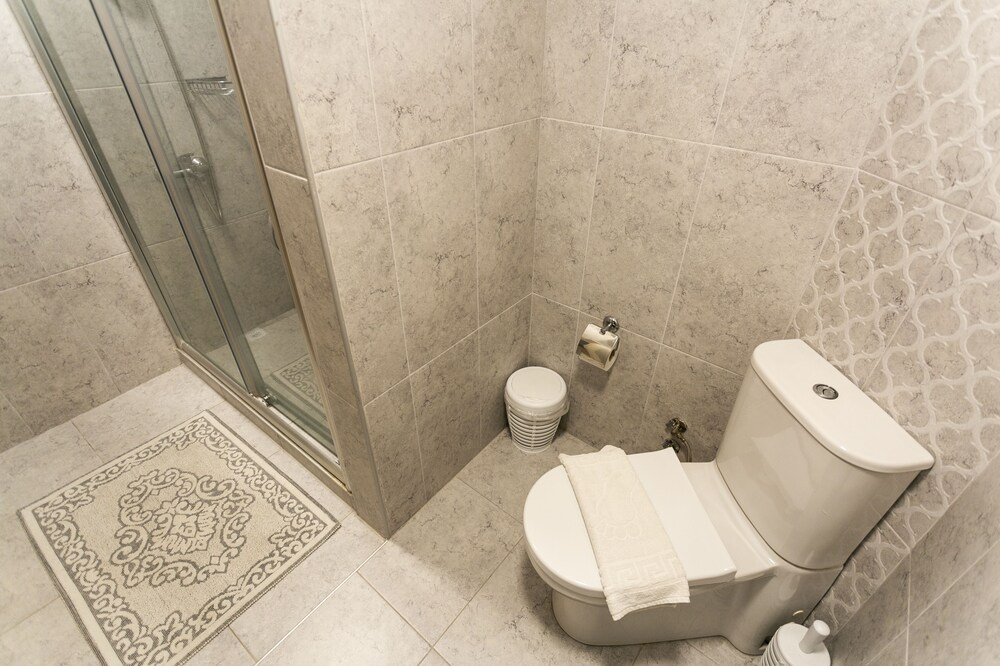 Sirena's Suites
