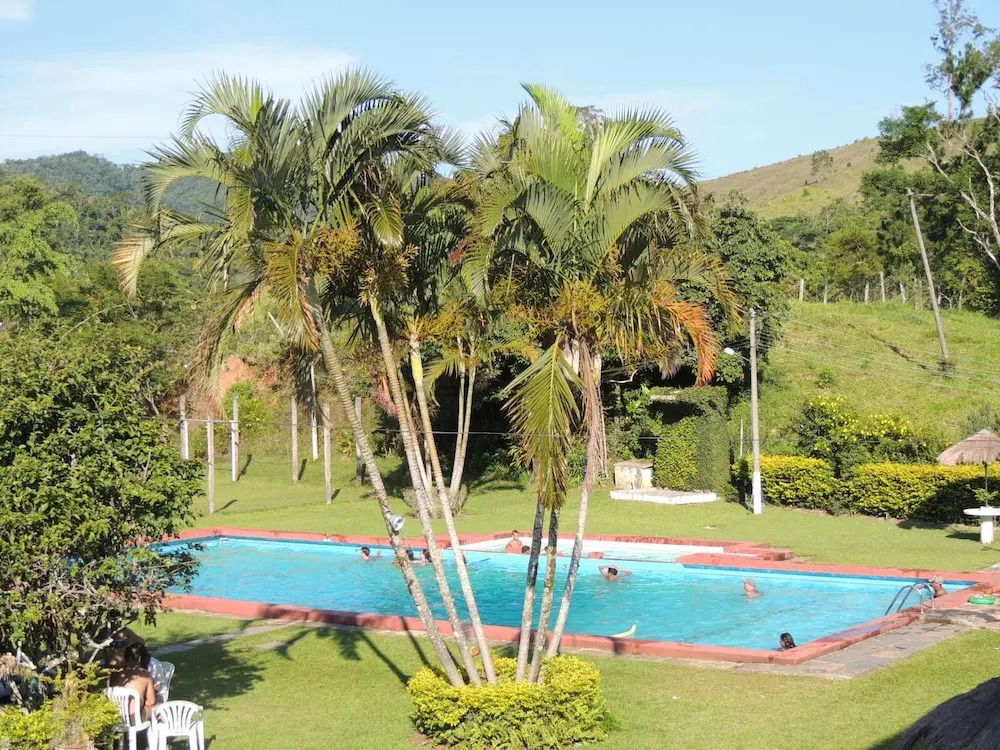 Parque Hotel Morro Azul - a 12 km do Parque dos Dinossauros