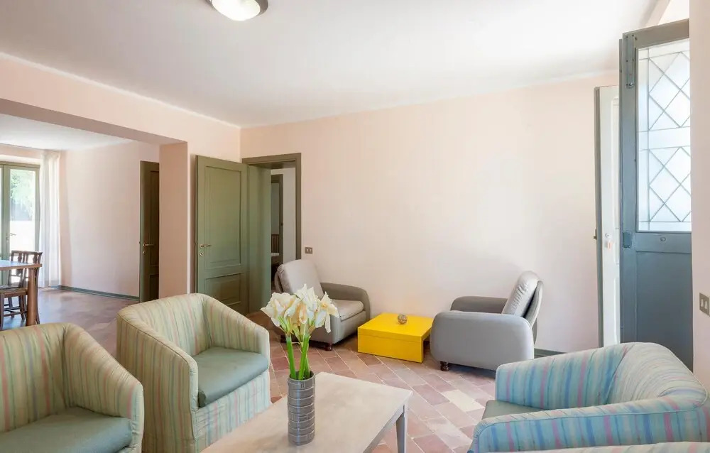 Stunning Apartment in Pesaro With Wifi and 6 Bedrooms