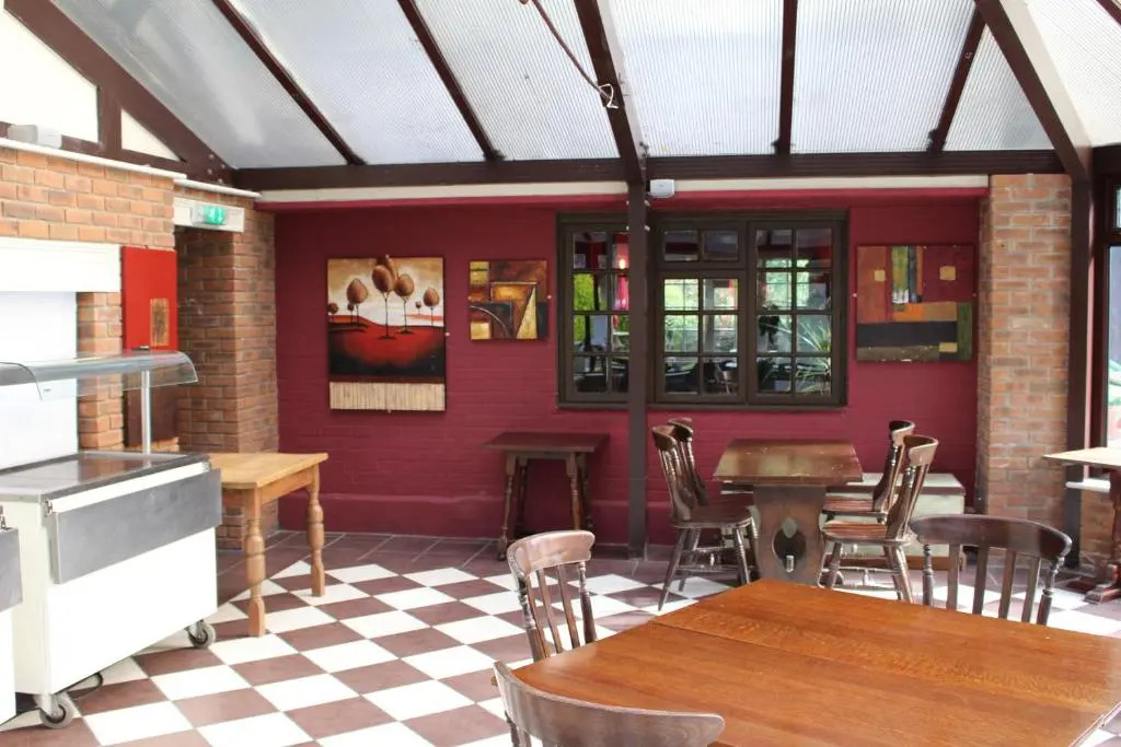 The Meadow Lark - A Heartwood Inn