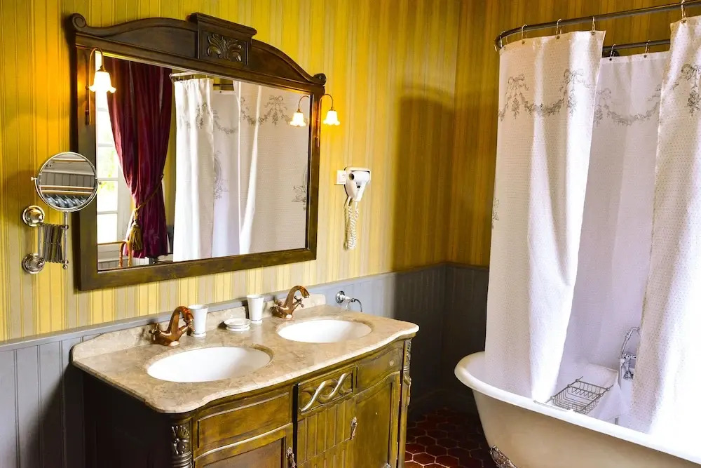 Chateau dOrigny, Chambres dhotes et Restaurant Gastronomique