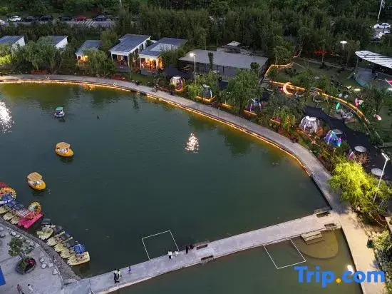 Mount Fanjing Yun She Crescent Pool Homestay