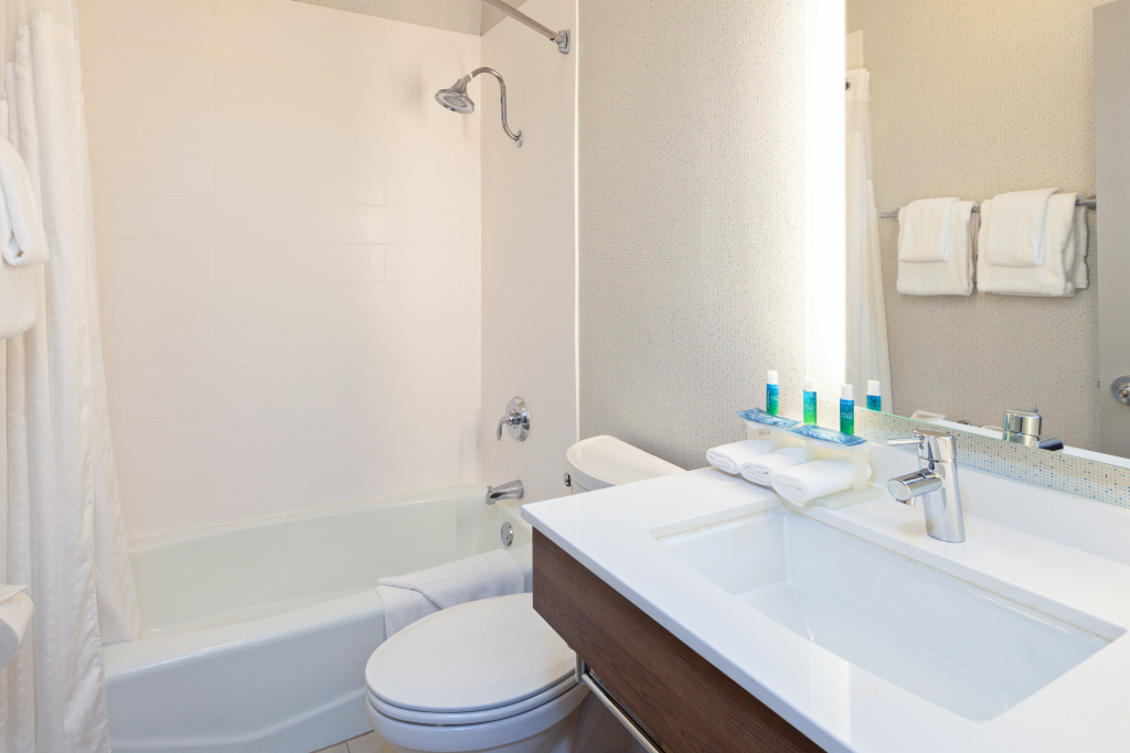 Holiday Inn Express Hotel & Suites San Diego-Escondido by IHG