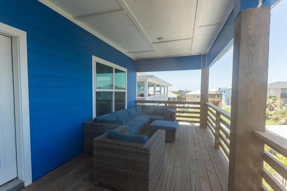 Big Blue - 4 Br Home