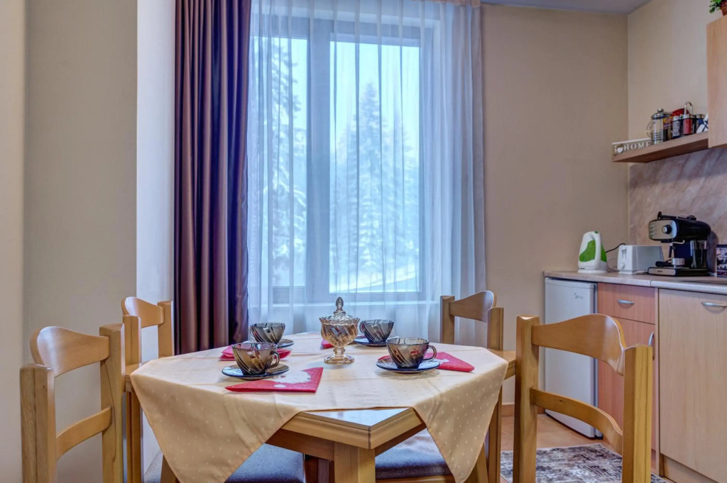 *Cozy and Cute* 1BD Apartment in The Castle Complex
