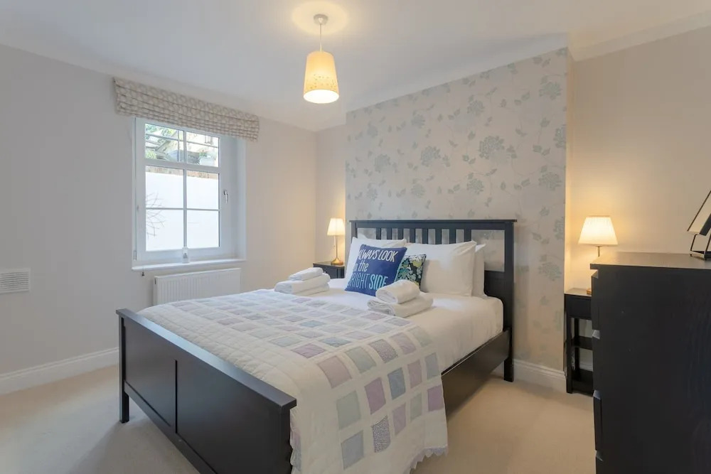 2 Bedroom Victorian Flat in the Heart of Islington