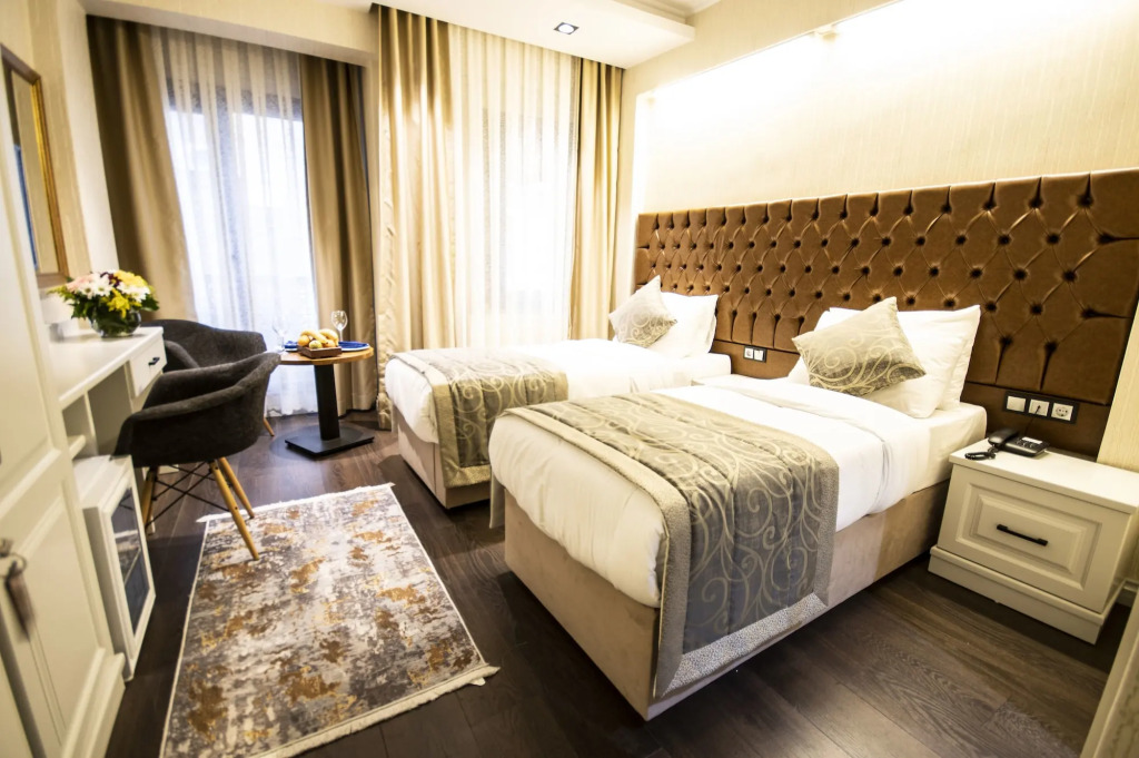 Pruva Otel