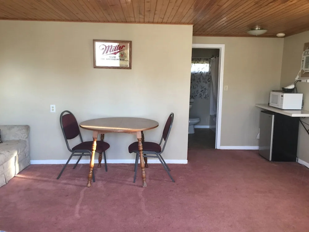 West Side Motel