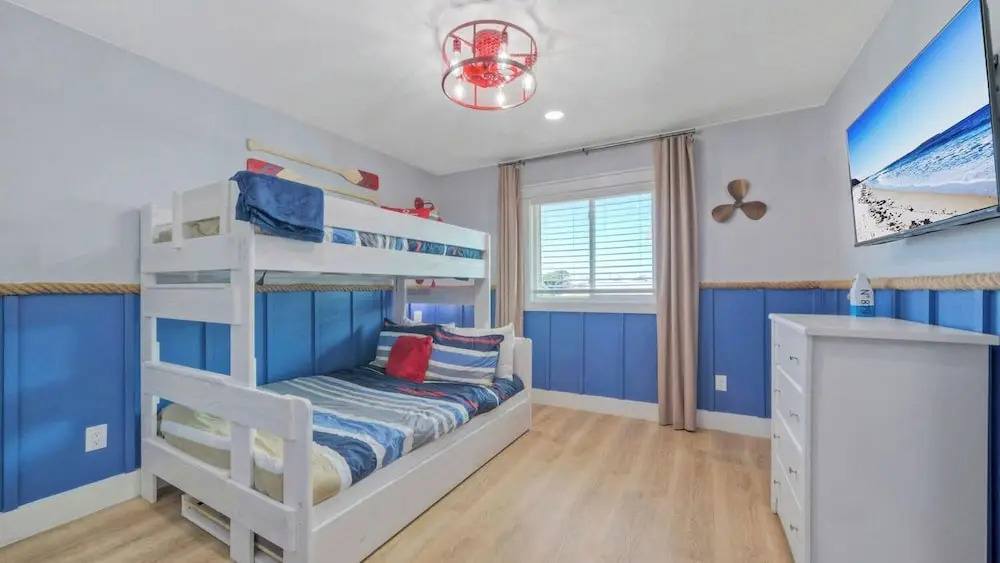 Barefoot and Salty & Tequila Tides by Avantstay. Sleeps 20 2 Homes + Dual Pools + Golf Cart 5 Min to Beach Port Aransas