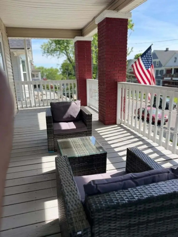 Modern Niagara Loft With Private Sunset Balcony 2 Bedroom Duplex