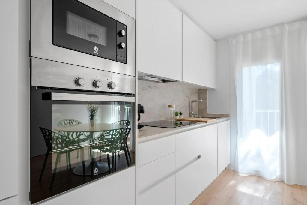 Hauzify I Apartament Westland