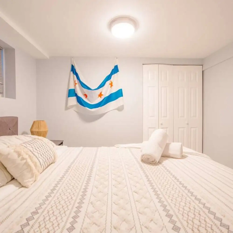 Midway Airport 2 Bedroom With Full Kitchen