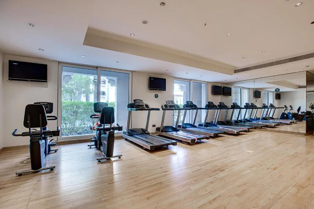TAJ 5* Palm Jumeirah apartment with beach access