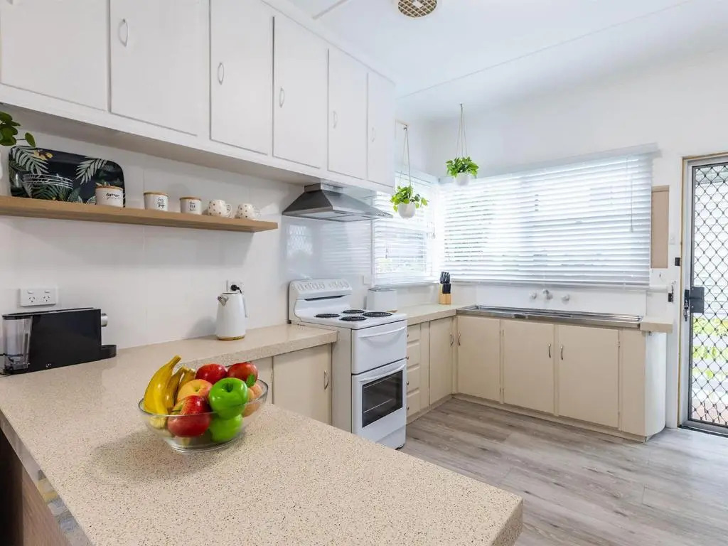 91 Sandy Point Road with Wifi Boat Parking and Air Con