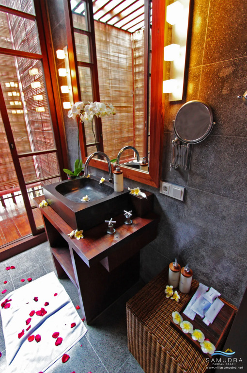 Villa Samudra Luxury Beachfront