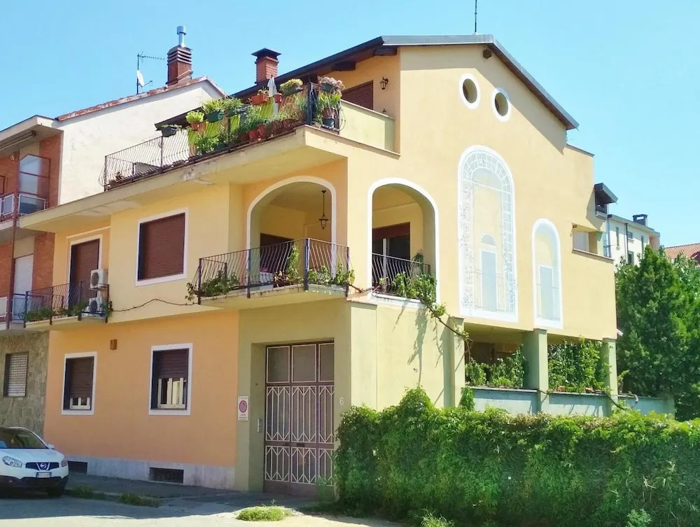 Casa con giardino