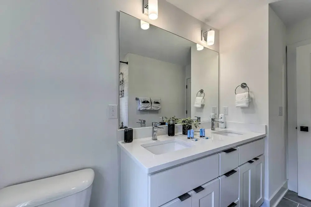 Modern Raleigh Home w/ Patio ~ 2 Mi to Downtown!