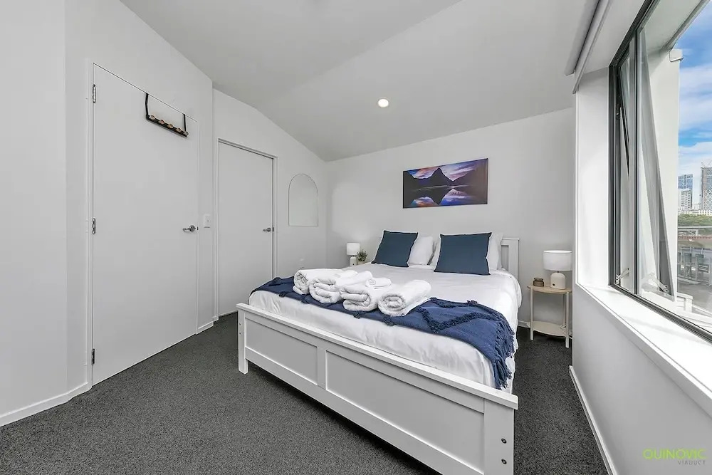 Balcony+Parking 3BR Gem Near Arena | Zodiak Stays