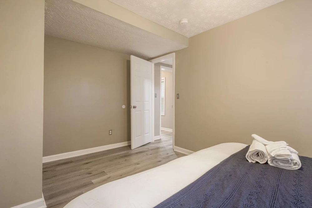 Newly renovated 4BR CozySuites