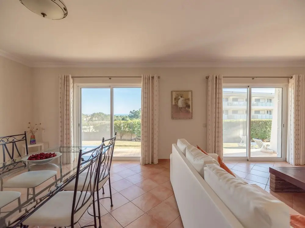 Lively Holiday Home in Albufeira With Private Pool 500m From the Beach