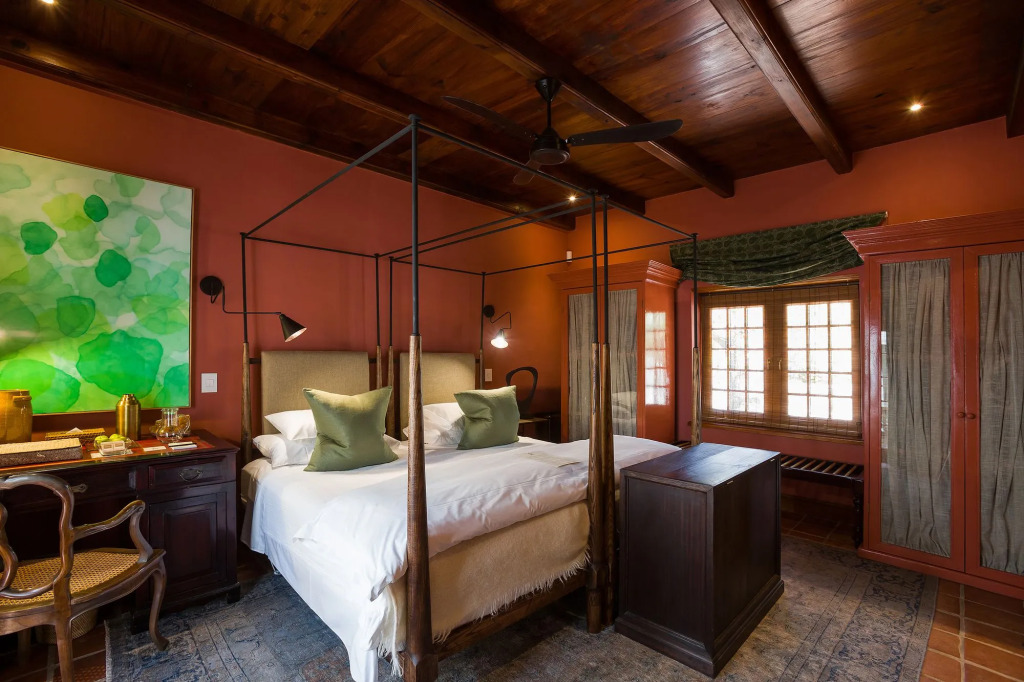 Akademie Street Boutique Hotel