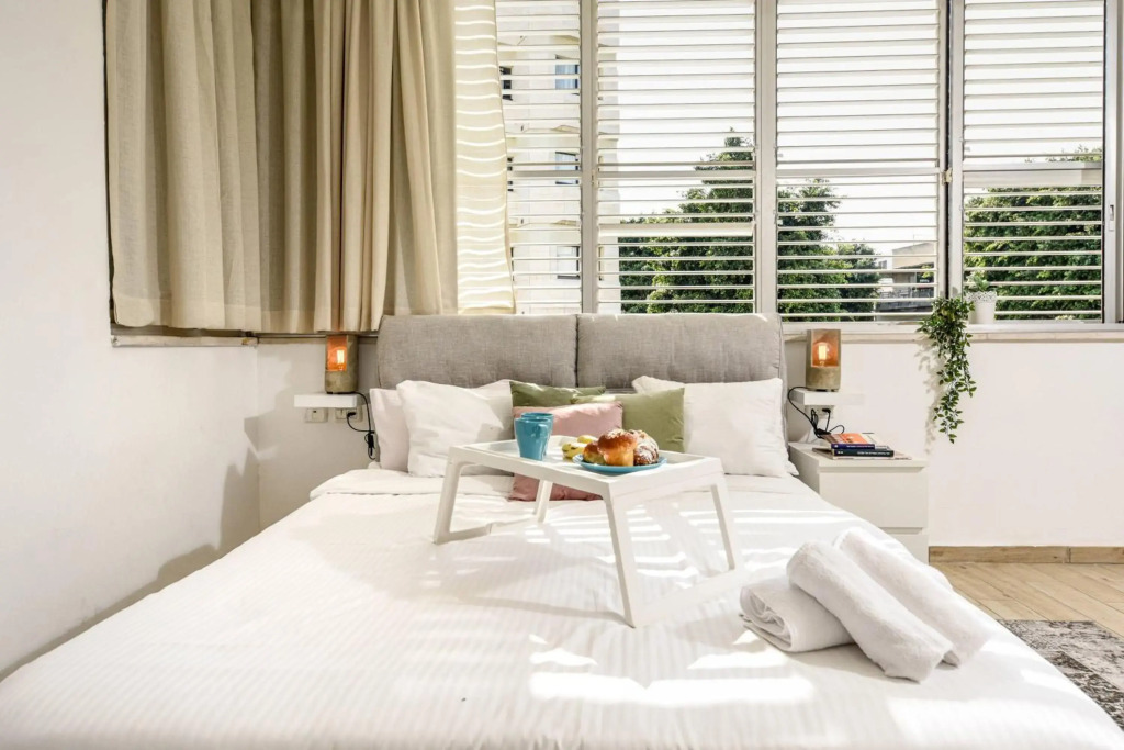 Great 3 Bedroom Apartment in The Heart of Tel Aviv
