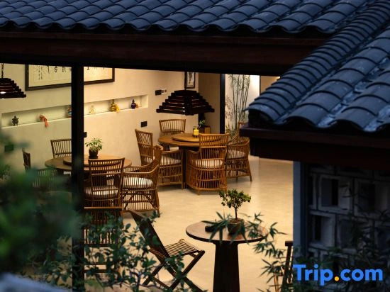 Muyin Pure Joy Mountain Retreat