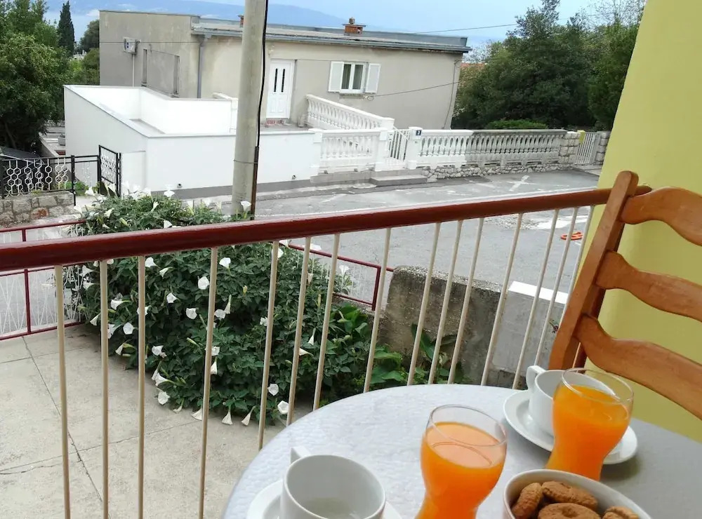 Novi Vinodolski Seafront Apartments With Balcony