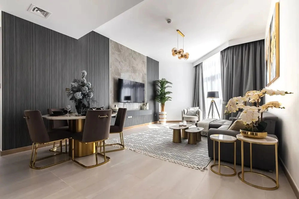New Luxury Penthouse With Sea, Canal and Burj View