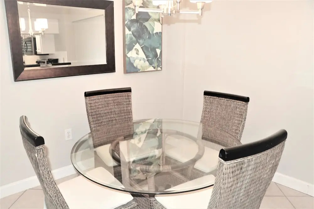 Jamaica Royale - T24 - 2 Br Condo