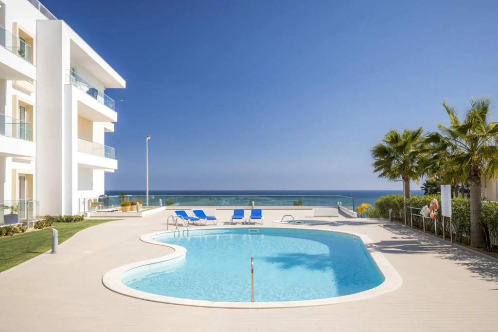 5 Beach View Apartment in Porto de Mos 150 metres from the beach!