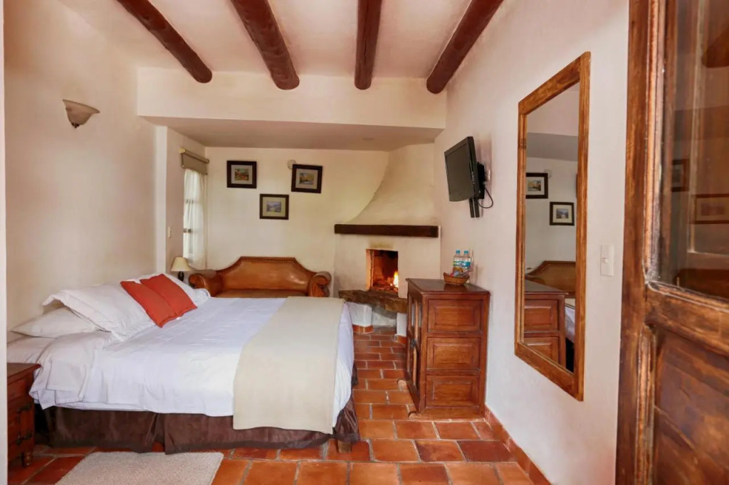 Hotel Mesón de los Virreyes
