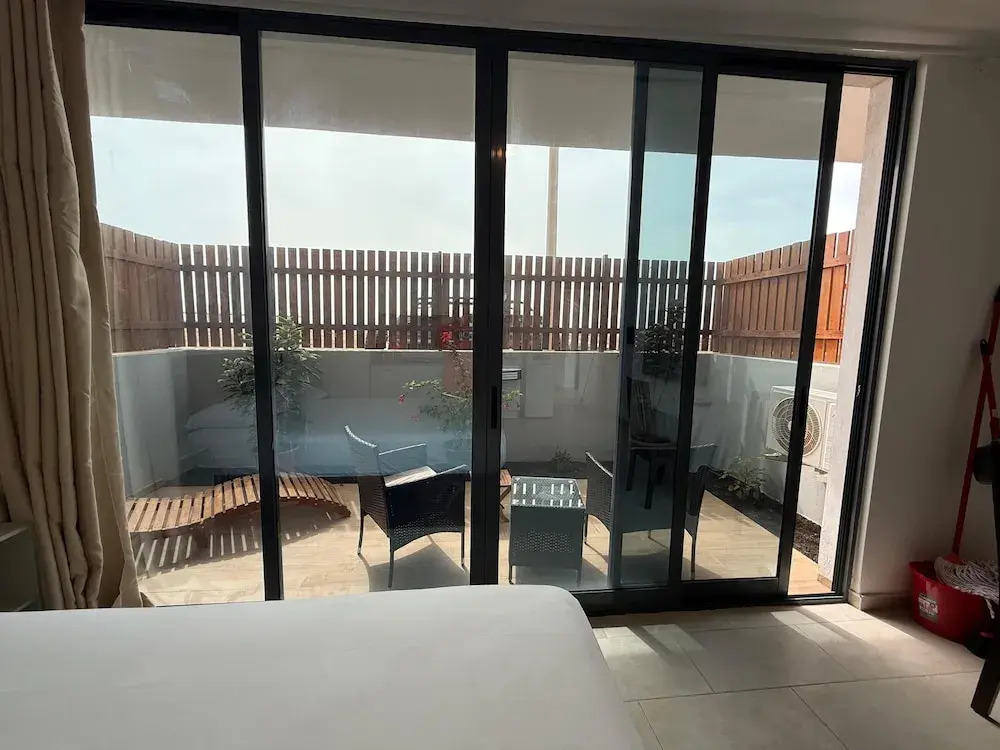 Joli Beach House - Charming Ground Floor T0 Suite