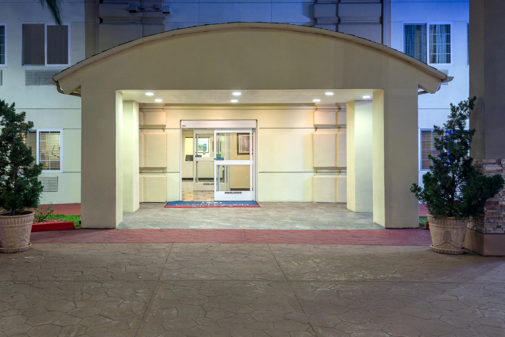 Candlewood Suites LAX Hawthorne by IHG