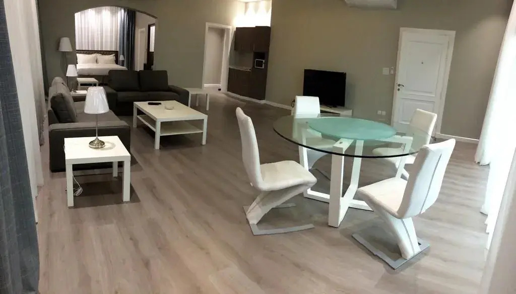 لورين للشقق المخدومة الكورنيش - اقتصادى - Loren Served Apartments Al corniche - Economic