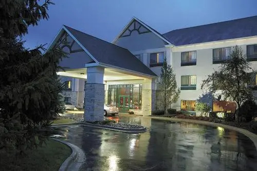 Comfort Suites Lake Country