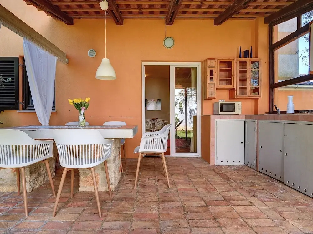 Comfortable Apartment With Private Terrace