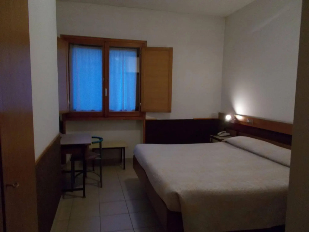 Hotel Holidays