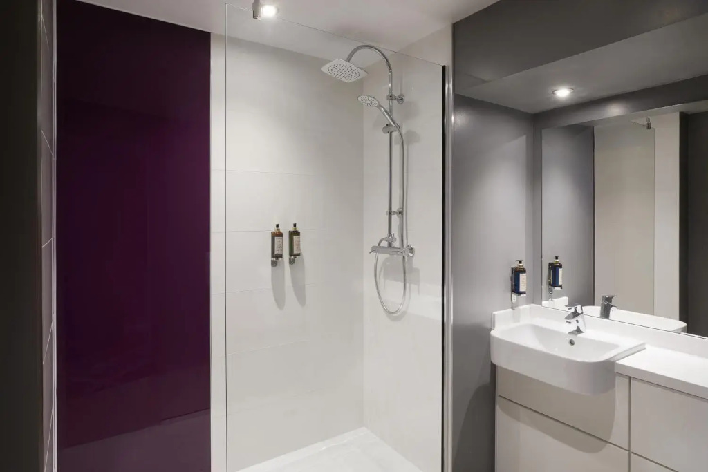 Premier Inn Exeter - M5 J29