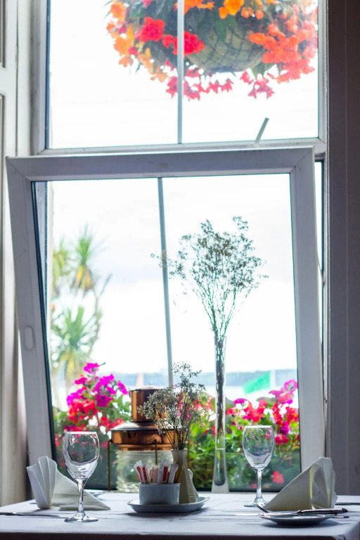 Commodore Hotel
