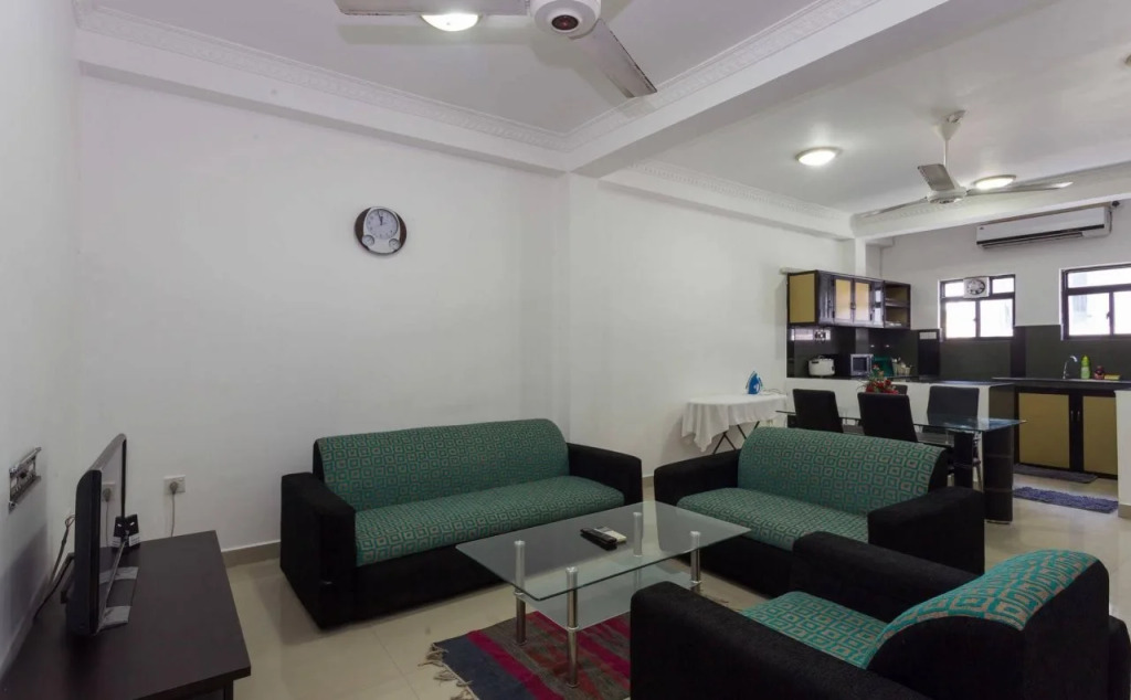 OYO 293 Akara Suites And Apartments