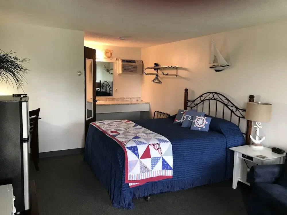 Lighthouse Motel