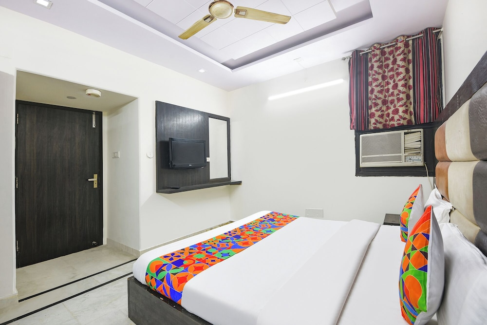 FabHotel Vishesh Continental