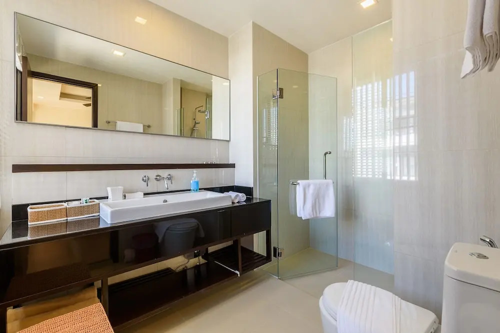 Townhouse With A Walking Distance From Bangtao Beach