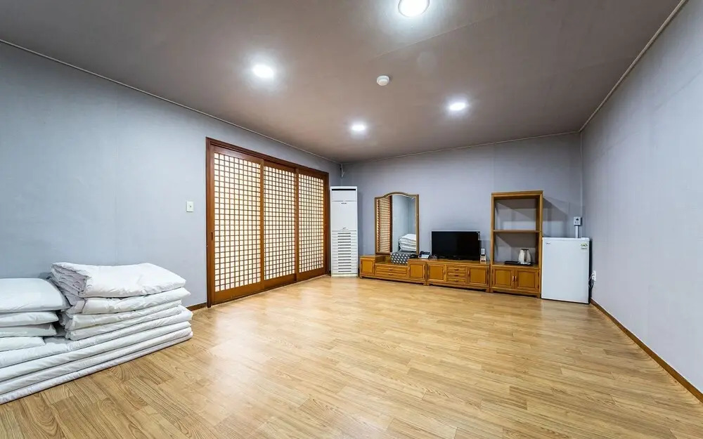 Sokcho White House