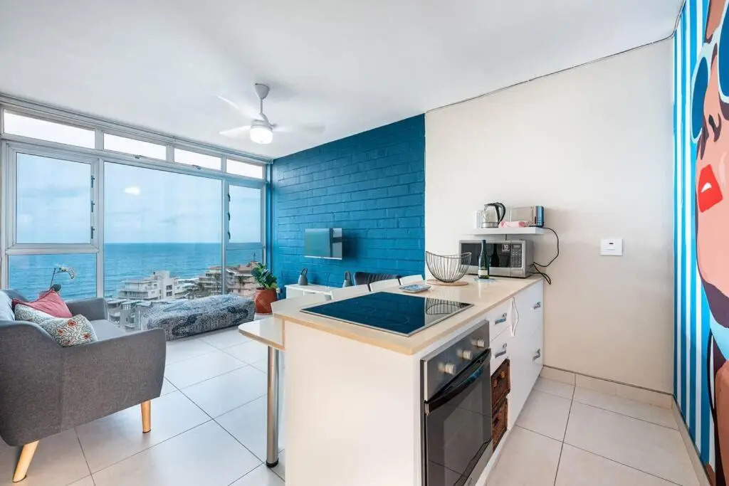 1002 La Ballito-trendy apartment with endless view